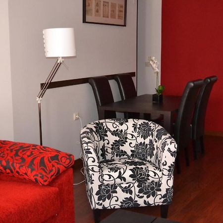 Apartamento Acueducto, Tres Dormitorios Y Parking Gratis Merida Bagian luar foto