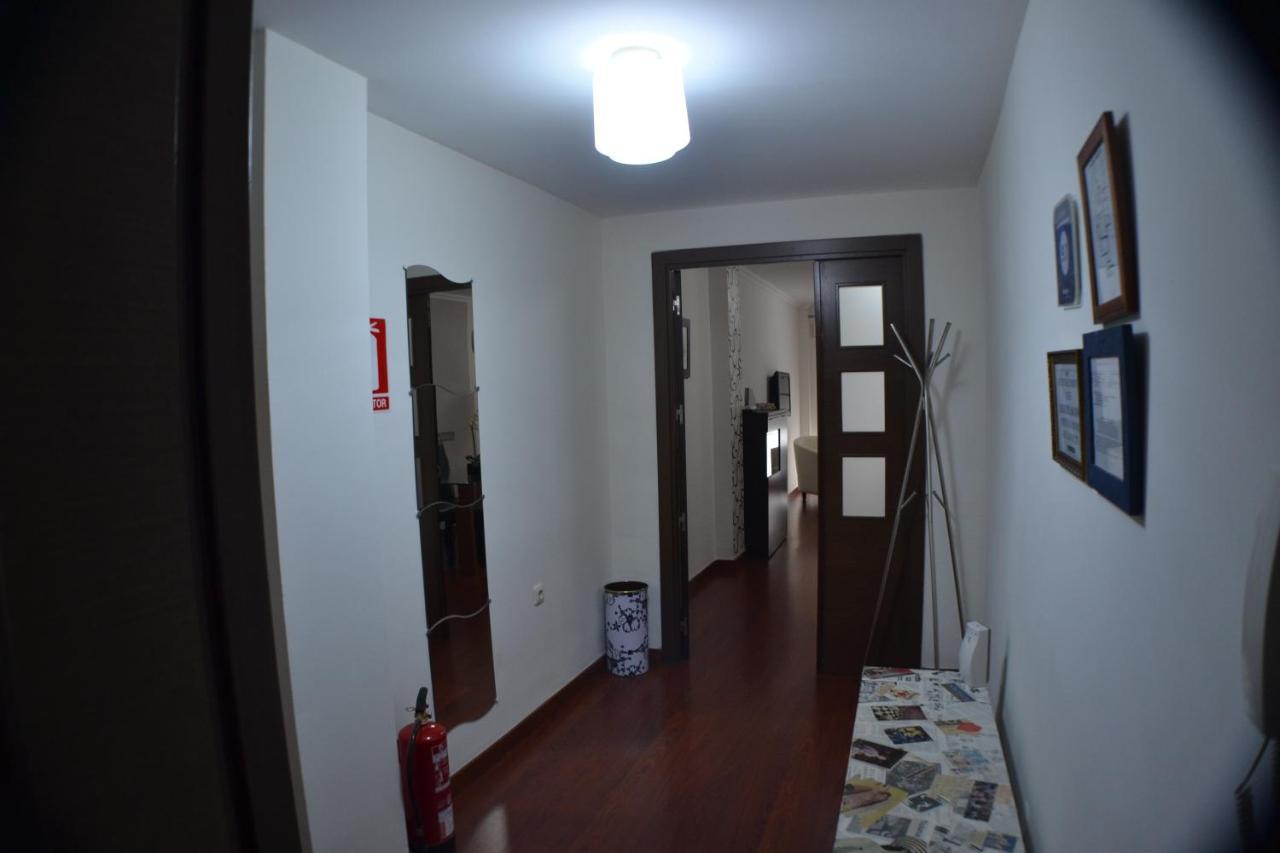Apartamento Acueducto, Tres Dormitorios Y Parking Gratis Merida Bagian luar foto